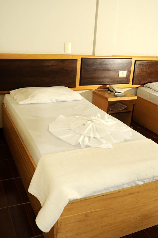 Gutemberg Plaza Hotel Nova Serrana 客房 照片